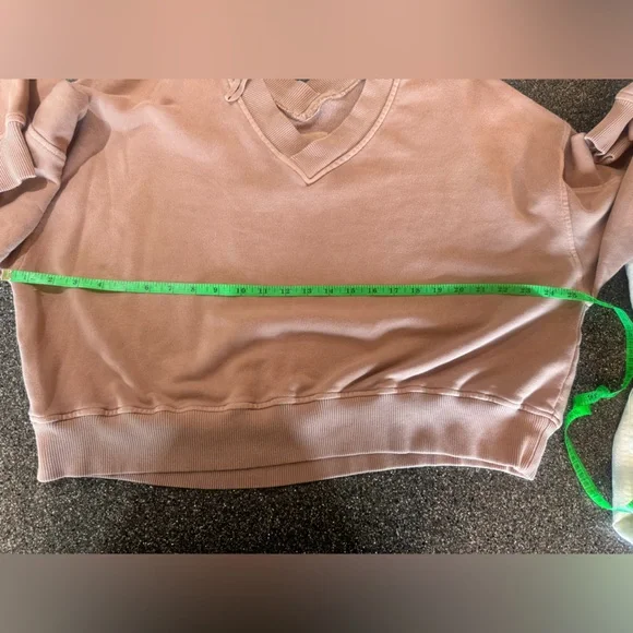 AERIE BRAND NEW CROPPED SWEATSHIRT SIZE MEDIUM. - Picture 5 of 7